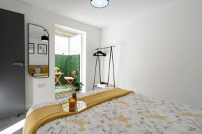Stunning 2 BR Apartment in Portrush with PS4